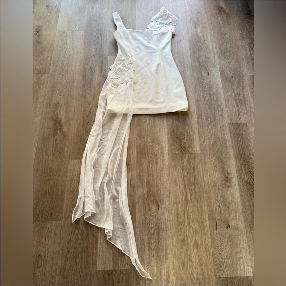 elliatt janelle white 3d oversized floral flower long sash mini dress size XL - Picture 7 of 10